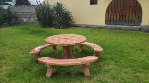 Mesa para jardines y exteriores - estilo madera